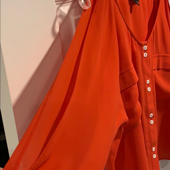 Crimson color blouse - Picture 3 of 7